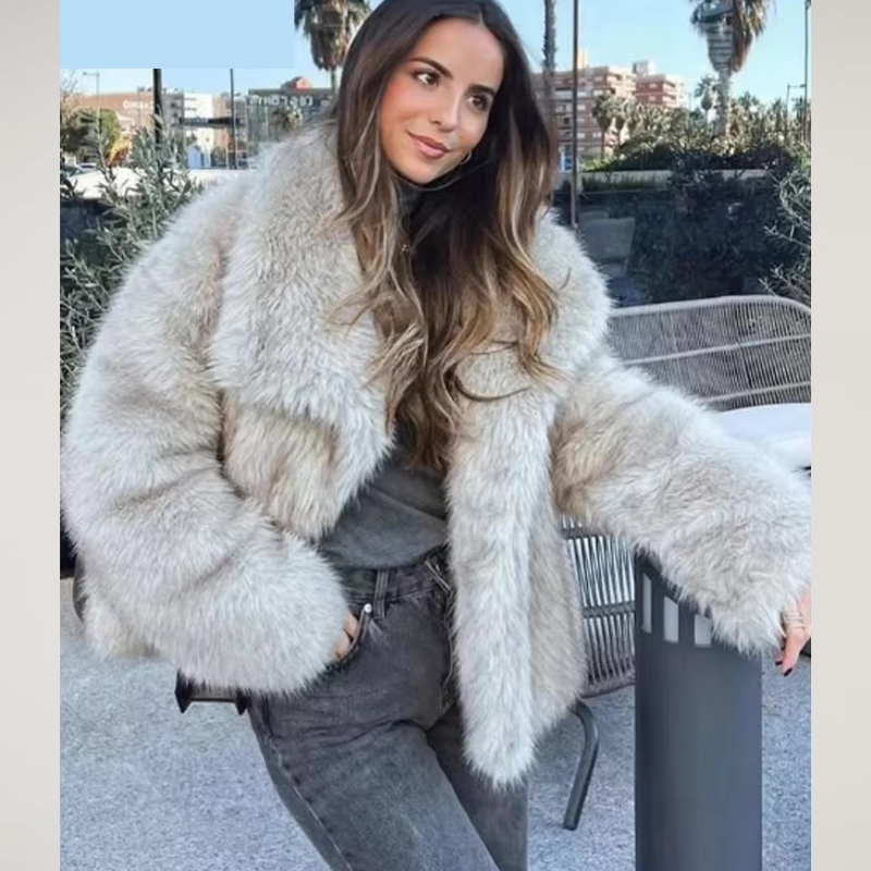 Płaszcz VelvetFur Luxe w kolorze beżowym