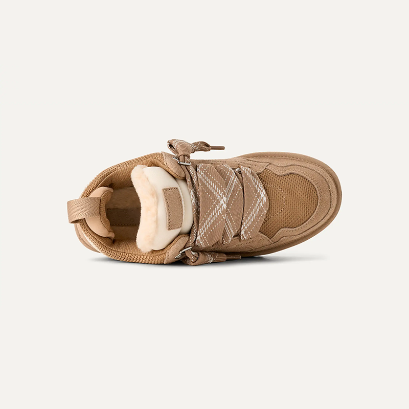 Sneakersy Lowelle z futrzaną wyściółką – widok z góry
