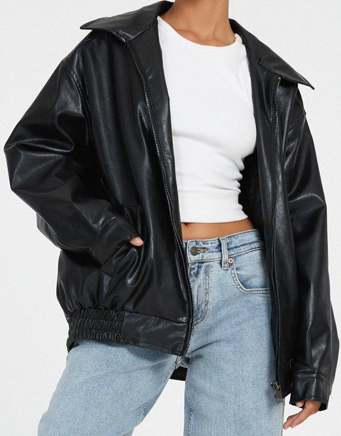 Michelle Oversized kurtka – tył czarna stylizacja