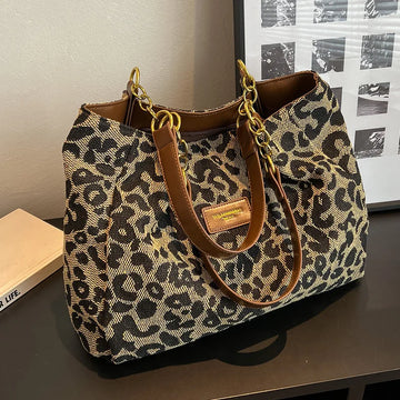 Torba shopper Leondra w panterkę z brązowymi uchwytami