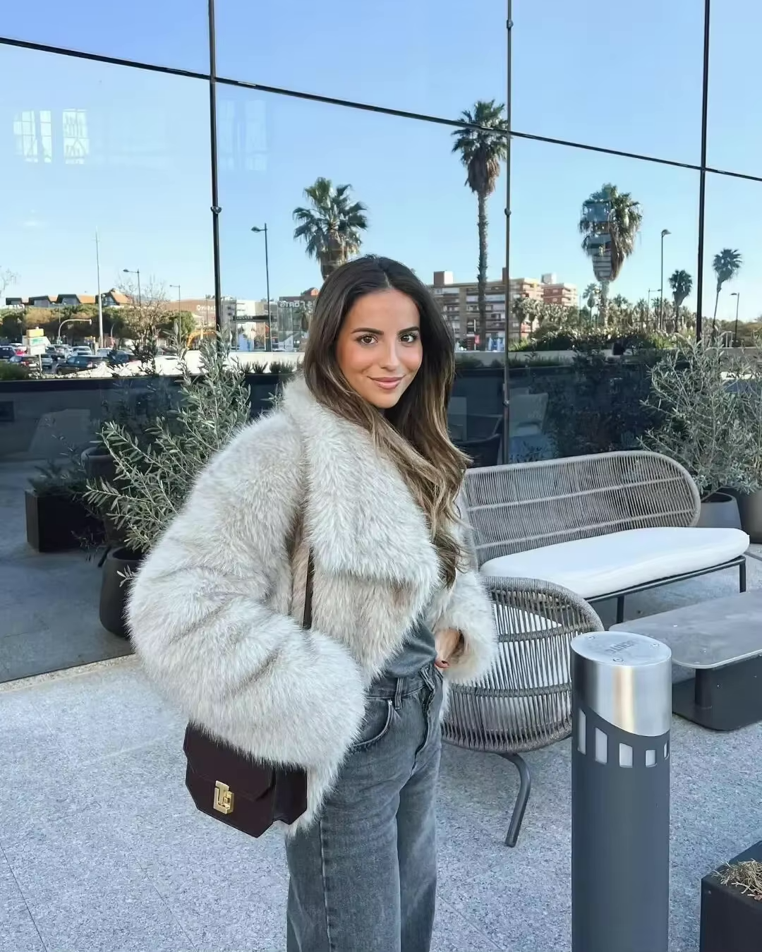 Płaszcz VelvetFur Luxe w kolorze beżowym
