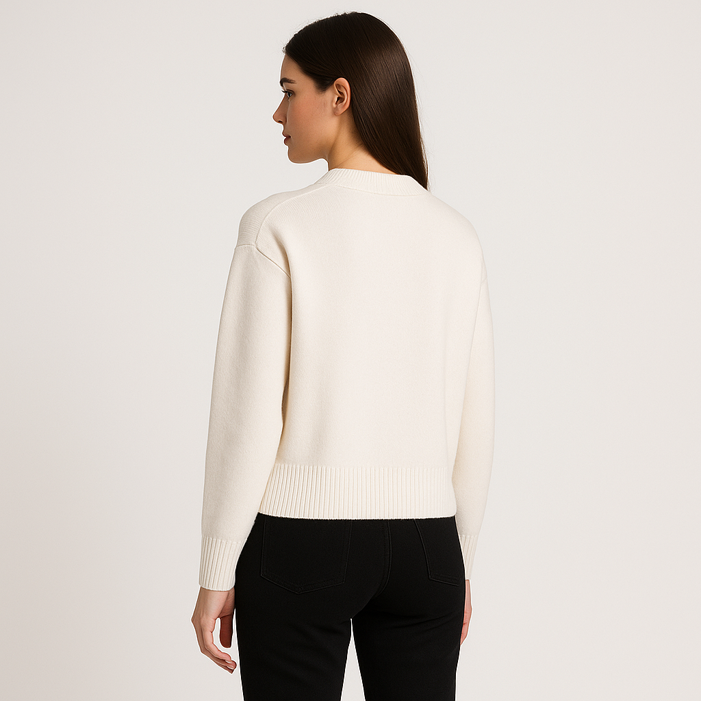 Sweter Amaria kremowy z czerwonym sercem