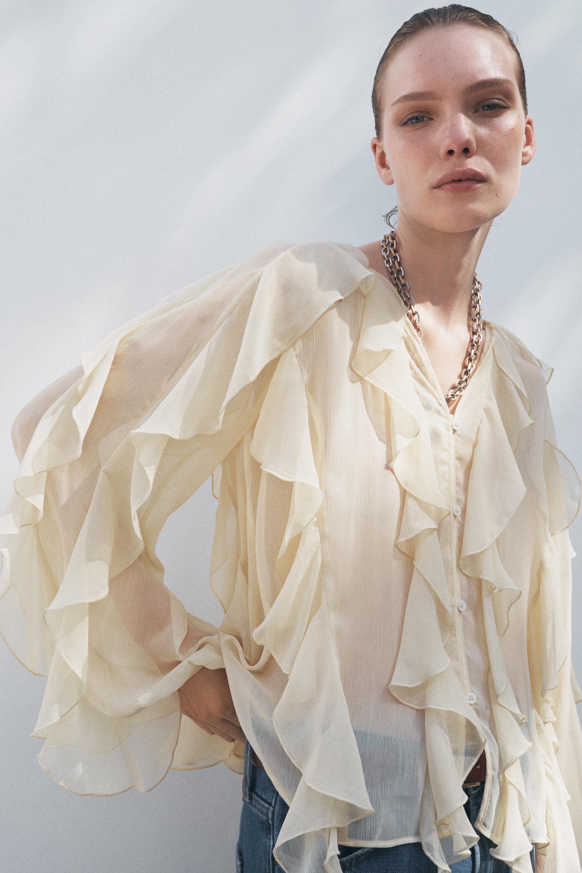 Riva Ruffle Blouse – kremowa / crème – elegancka bluzka z falbanami