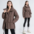 Arctic Allure płaszcz w kolorze khaki z paskiem